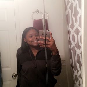 Meet your Posher, Jazmine